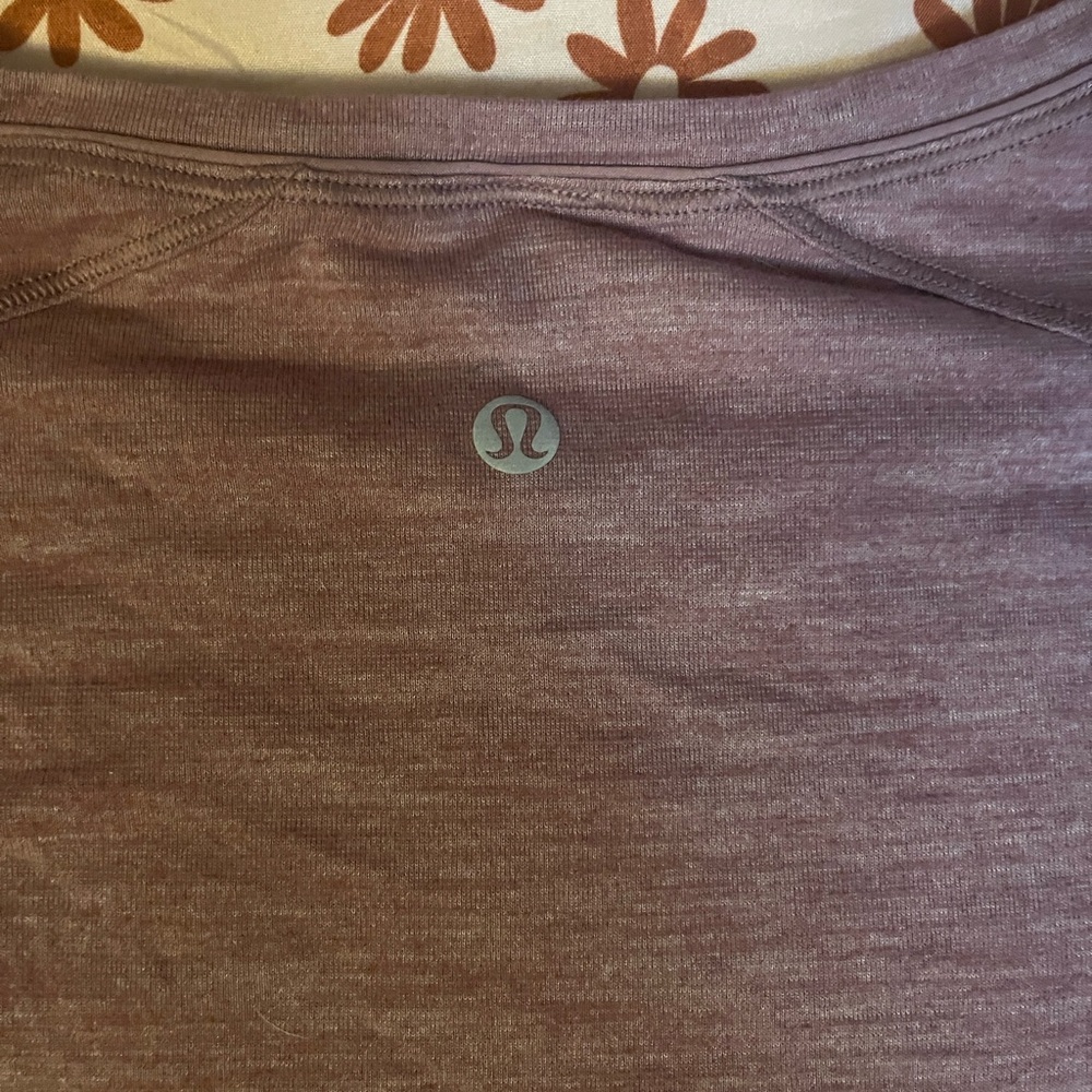 lululemon athletica Short Sleeve swiftly tech.